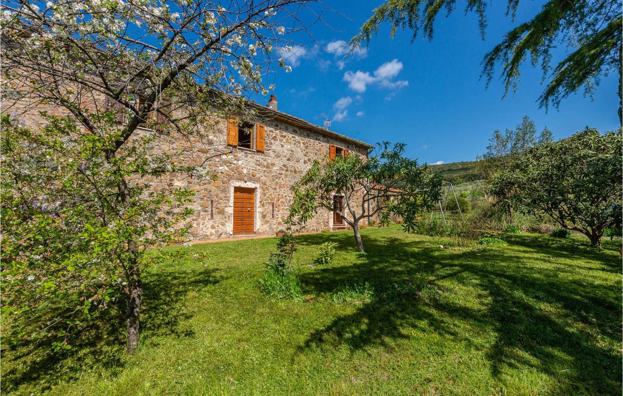 Cozy Home In Massa Marittima Gr With Kitchen Extérieur photo